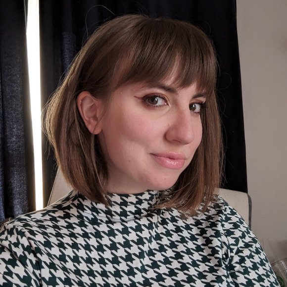 Meet your Posher, Chloe - Picture 1 of 1